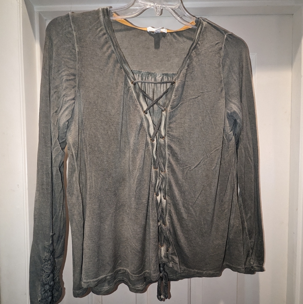 Coco+Jamieson lace up top size L
